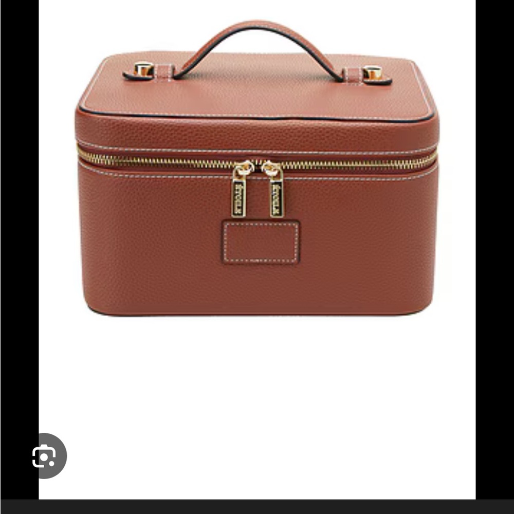Chic Brown Leather Women's Toiletry Bag